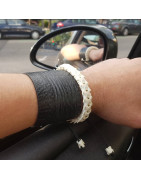 Unique handmade bracelets and bracelets made of exotic shark skins, cowhide interiors, with sealed and waxed edges, with double screw closures to give them the most comfortable distance for your wrist
