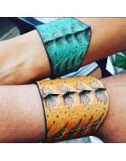 Unique handmade bracelets and bracelets made of exotic sturgeon skins, cowhide interiors, with sealed and waxed edges, with double screw closures to give them the most comfortable distance for your wrist